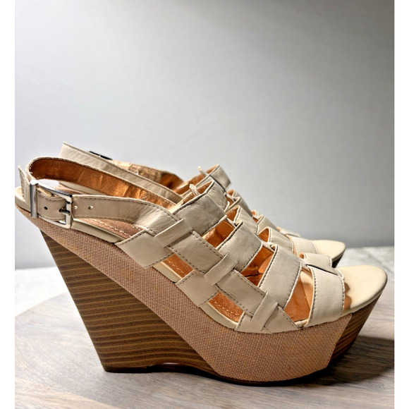 BCBG Max Azria Leather Wedge Sandals Nude Size 9 - Picture 3 of 8